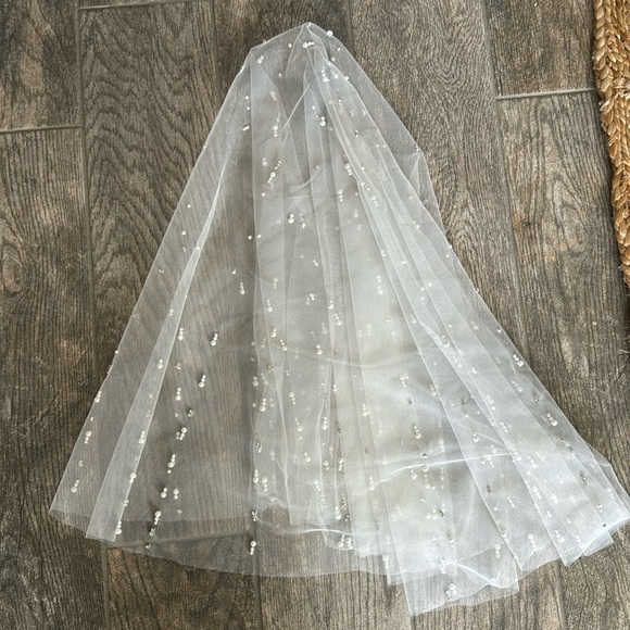 clio peppiatt Other - Clio Peppiatt Crystal Pearl Veil